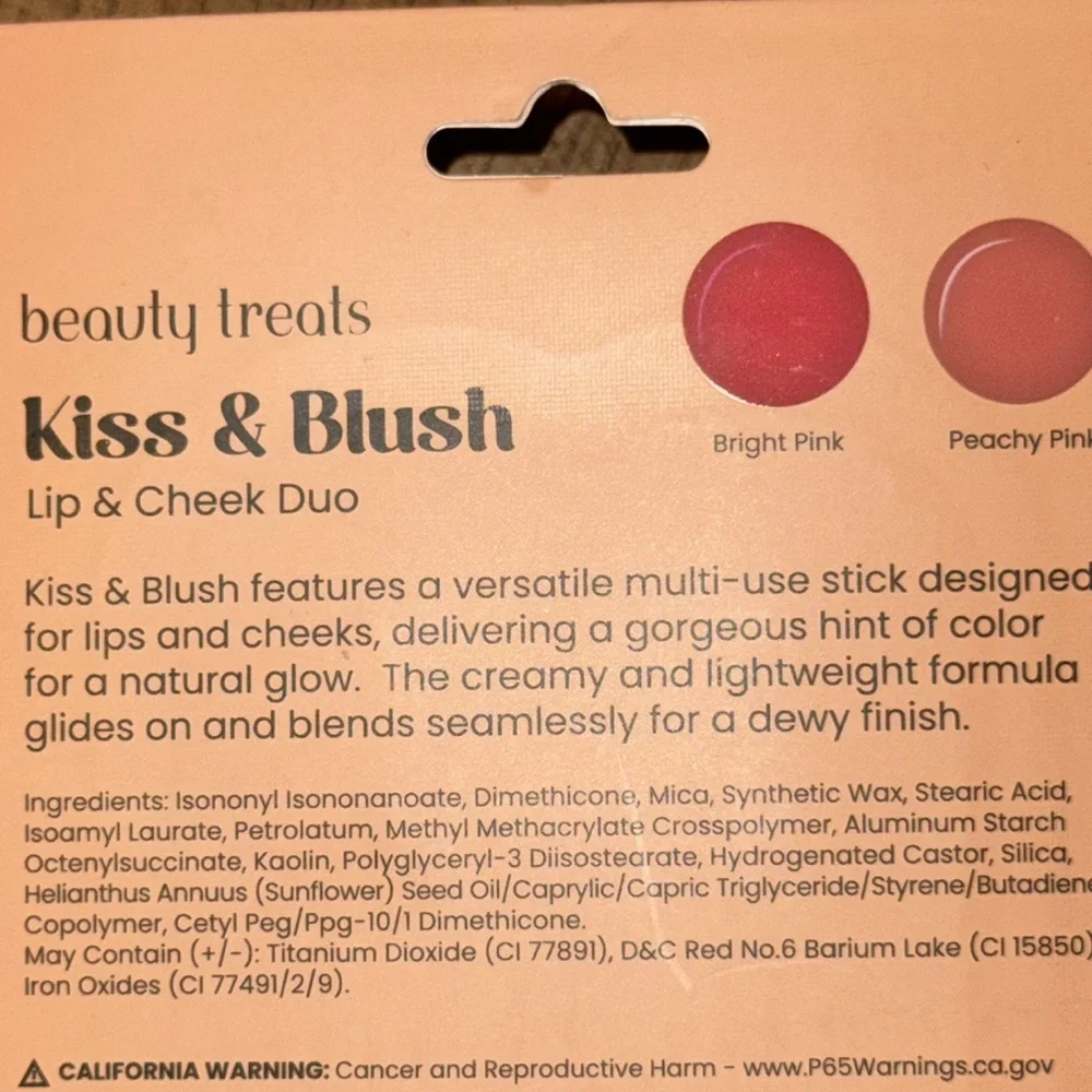 •BEAUTY TREATS•NWT GLOW BRIGHT PINK & PEACHY PINK LIP & CHEEK DUO